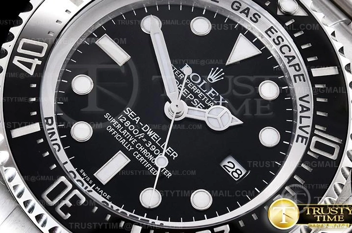 0122 ROLSD093 – Deep Sea Dweller Black Contemporary 1015